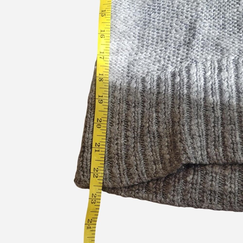 Ambercrombie & Fitch Gray V Neck cowl Sweater Size Small - Picture 7 of 8